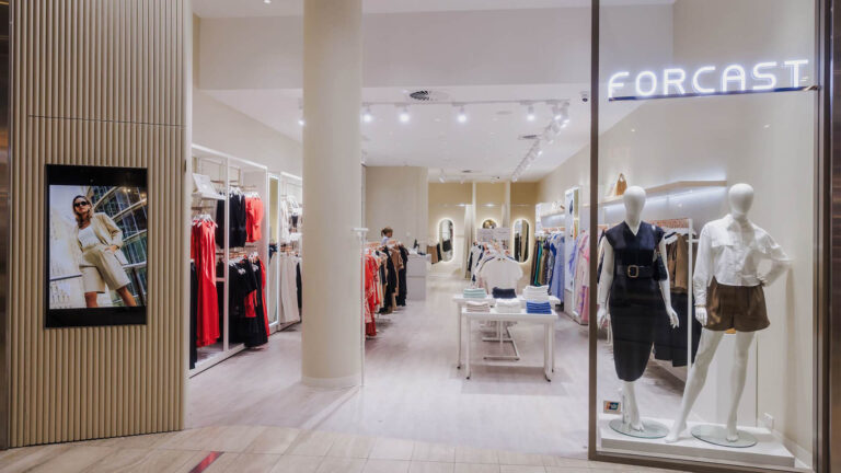 forcast fashion clothing store thumbnail